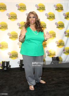 Aretha Franklin feet photo 9