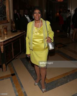 Aretha Franklin feet photo 16