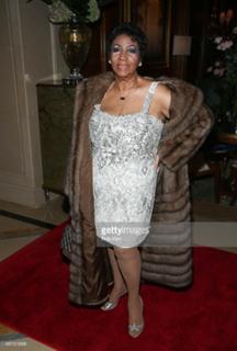 Aretha Franklin feet photo 13