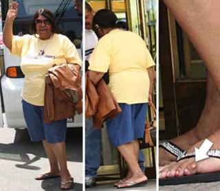 Aretha Franklin feet photo 1