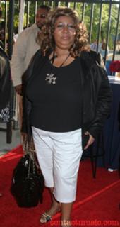 Aretha Franklin feet photo 18