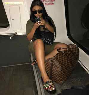 Ari Fletcher feet photo thumbnail