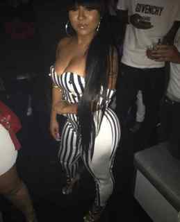 Ari Fletcher feet photo thumbnail