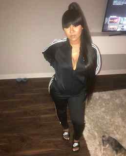 Ari Fletcher feet photo thumbnail