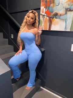 Ari Fletcher feet photo thumbnail