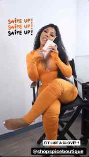 Ari Fletcher feet photo thumbnail