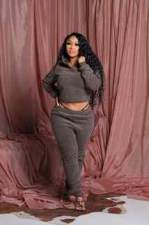 Ari Fletcher feet photo thumbnail