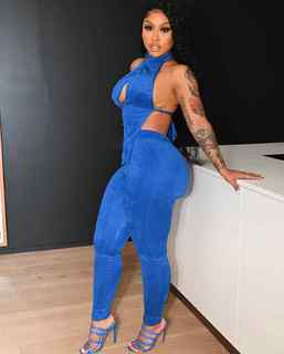 Ari Fletcher feet photo thumbnail