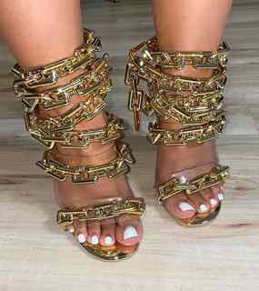 Ari Fletcher feet photo thumbnail