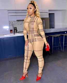 Ari Fletcher feet photo thumbnail