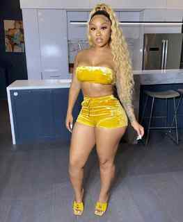 Ari Fletcher feet photo thumbnail