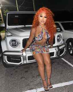 Ari Fletcher feet photo thumbnail