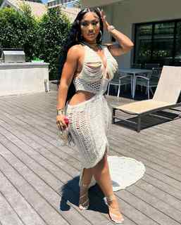 Ari Fletcher feet photo thumbnail