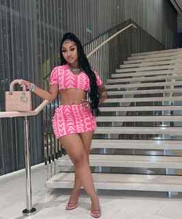 Ari Fletcher feet photo thumbnail