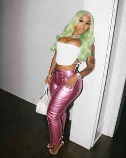 Ari Fletcher feet photo thumbnail