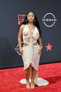 Ari Fletcher feet photo thumbnail