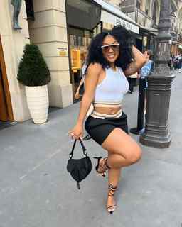 Ari Fletcher feet photo thumbnail