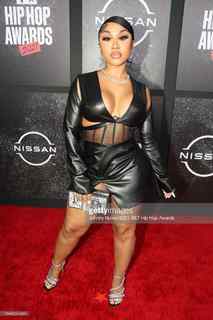 Ari Fletcher feet photo thumbnail