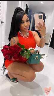 Ari Fletcher feet photo thumbnail