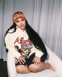 Ari Fletcher feet photo thumbnail