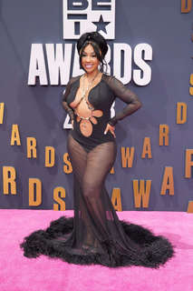 Ari Fletcher feet photo thumbnail