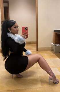 Ari Fletcher feet photo thumbnail