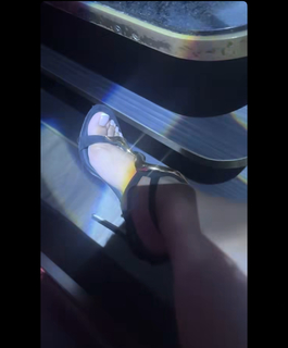 Ari Fletcher feet photo thumbnail