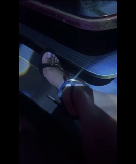 Ari Fletcher feet photo thumbnail