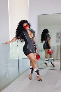 Ari Fletcher feet photo thumbnail