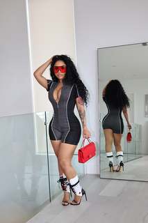 Ari Fletcher feet photo thumbnail