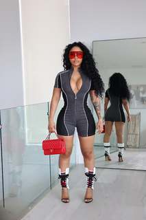 Ari Fletcher feet photo thumbnail