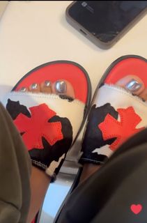 Ari Fletcher feet photo thumbnail