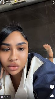 Ari Fletcher feet photo 2
