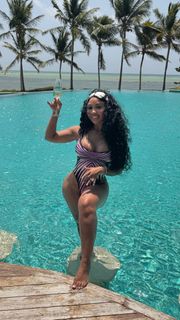 Ari Fletcher feet photo 1