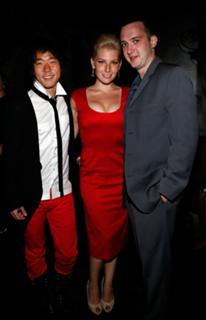 Ari Graynor feet photo thumbnail