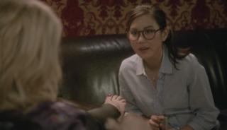 Ari Graynor feet photo thumbnail