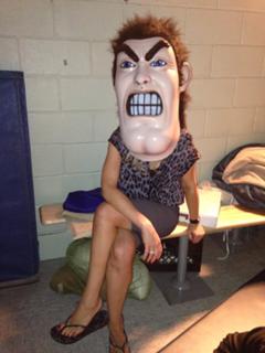 Ari Graynor feet photo thumbnail