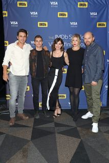 Ari Graynor feet photo thumbnail