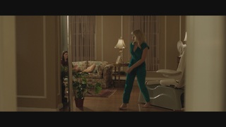 Ari Graynor feet photo thumbnail