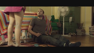 Ari Graynor feet photo thumbnail