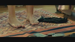 Ari Graynor feet photo thumbnail