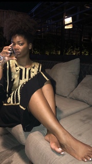 Ari Lennox feet photo 3