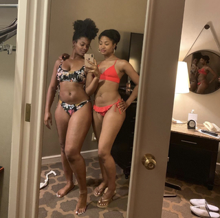 Ari Lennox feet photo 8