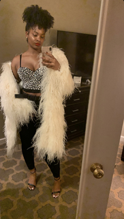 Ari Lennox feet photo 6