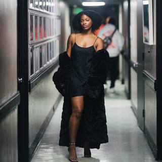 Ari Lennox feet photo 4