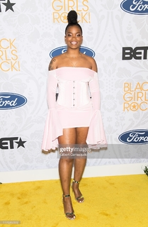 Ari Lennox feet photo 4