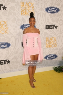 Ari Lennox feet photo 2