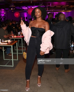 Ari Lennox feet photo 13