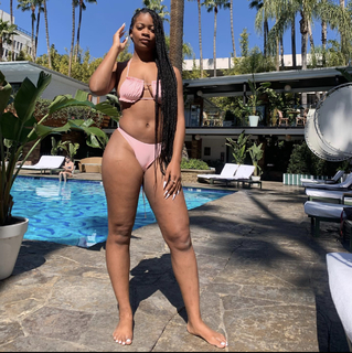 Ari Lennox feet photo 10