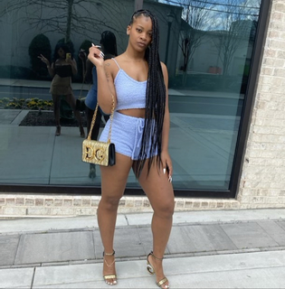 Ari Lennox feet photo 9